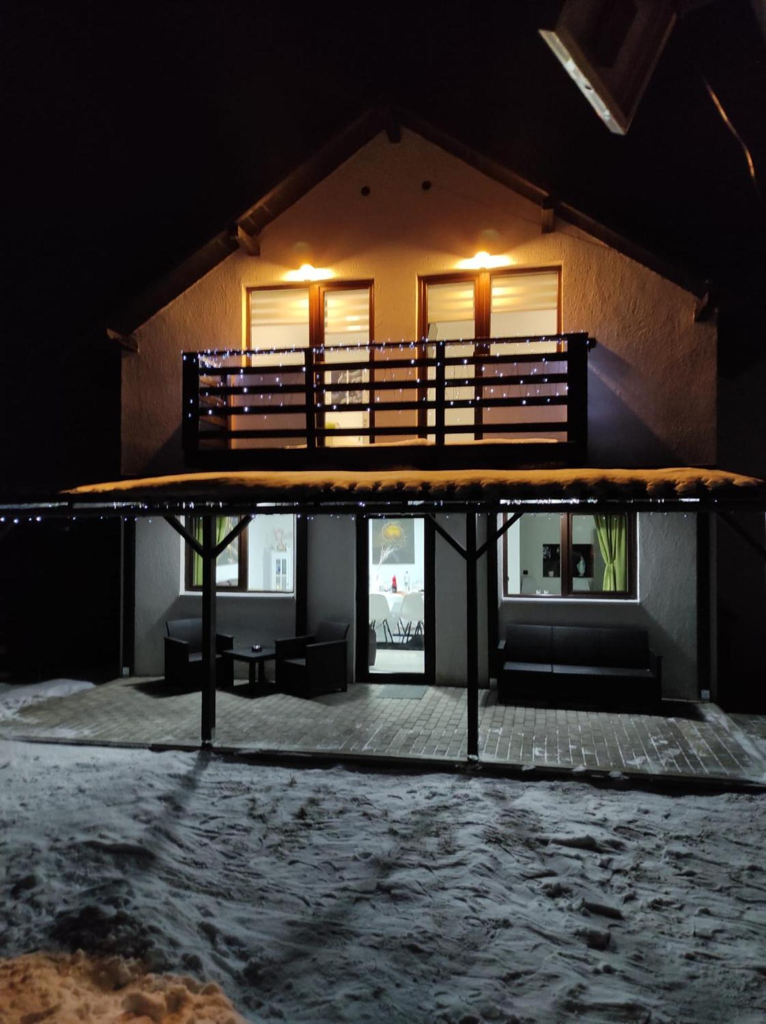 Vila Raisa Neagra Sarului Exteriör bild